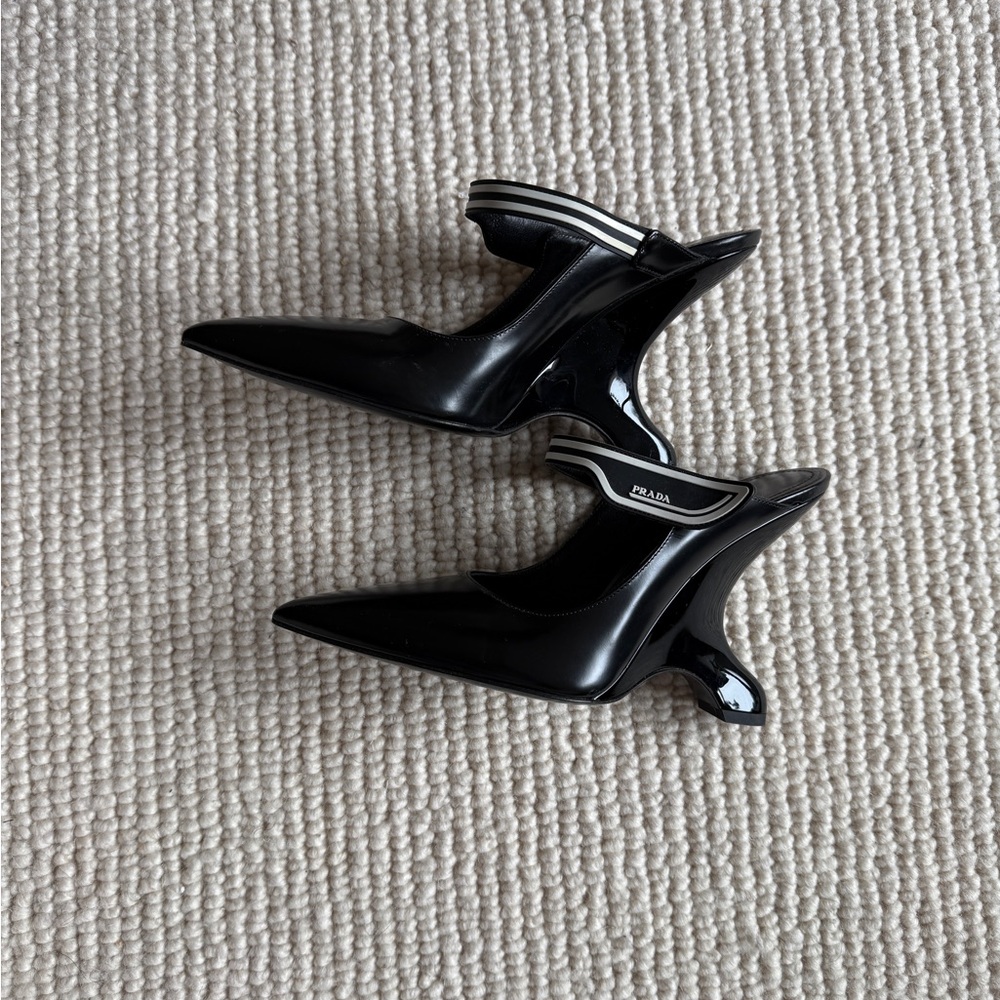Prada Women's Black Pointed Toe Heels